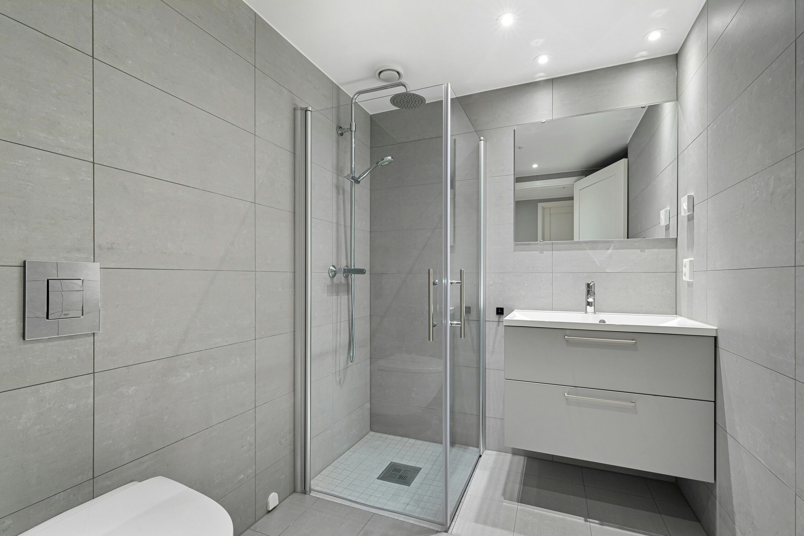level access shower tray